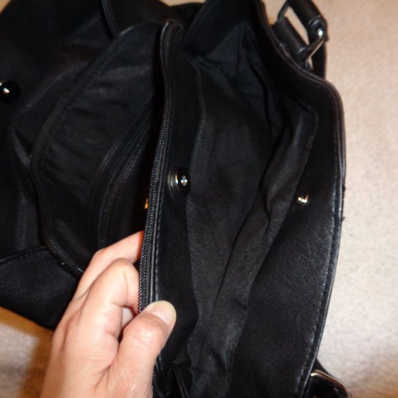 Rosetti Black Purse - Picture 9 of 9